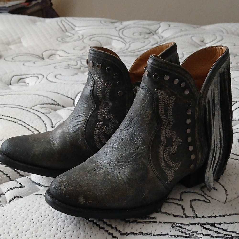 Gray Ankle Boots with Studded Details and Pointed Toe